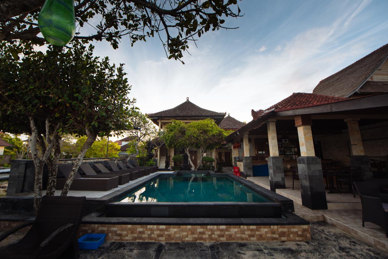 Puri Nusa Beach Hotel Нуса-Лембонган Екстер'єр фото